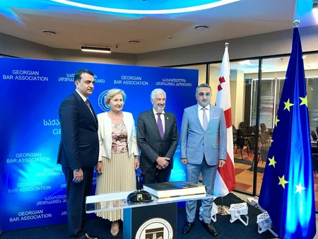 Vəkillər Kollegiyasının nümayəndə heyəti Gürcüstanda Vəkillər Evinin açılışında iştirak edib