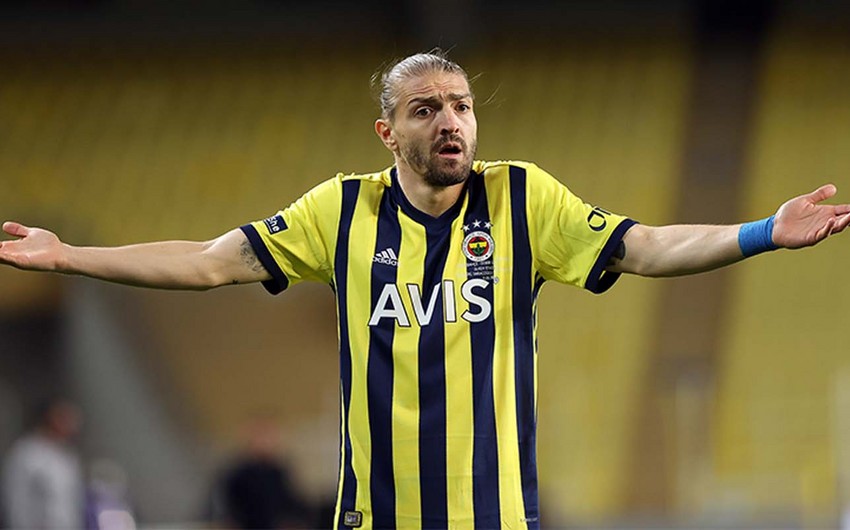 Fənərbağçanın iki futbolçusu əsas komandadan kənarlaşdırılıb