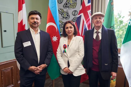 Ontario parlamentinin önündə Azərbaycan Bayrağı qaldırılıb
