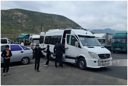 Suqovuşan kəndinə yola salınan növbəti köç karvanı çatıb, mənzillərin açarları təqdim edilib - YENİLƏNİB-2
