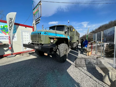 Vehicles of Russian peacekeepers move freely on Khankandi-Lachin road