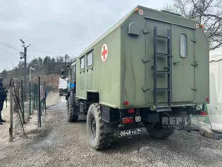 Vehicles of Russian peacekeepers move freely along Khankandi-Lachin road