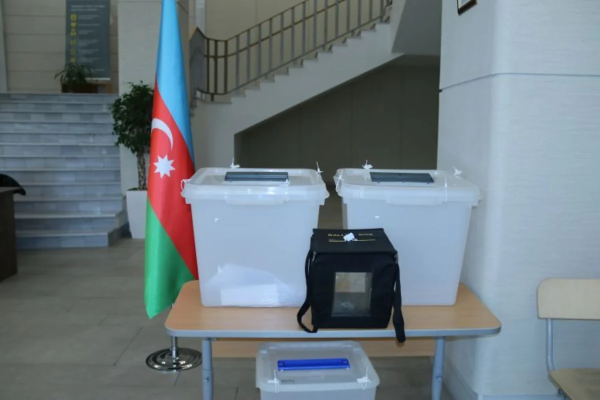 36 saylı Xətai seçki dairəsinin 2 saylı seçki məntəqəsində 32 nəfər səs verib