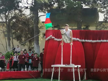 Bakı Dövlət Sirki Qocalar evi”ndə çıxış edib