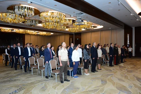 Hotel işçiləri fövqəladə hallar zamanı davranış və yanğın təhlükəsizliyi qaydaları mövzusunda məlumatlandırılıb