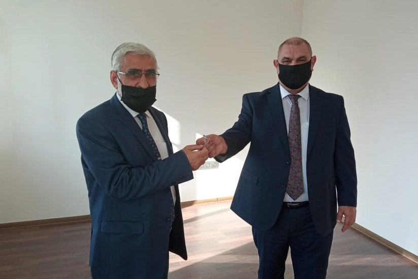 Azərbaycanda daha 2 siyasi partiyaya ofis verilib