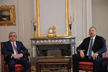 Azərbaycan və Ermənistan prezidentləri arasında görüş başlayıb - FOTO