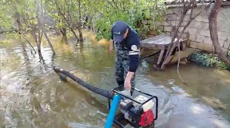 FHN intensiv yağışların yaratdığı fəsadları aradan qaldırılması işlərini davam etdirir - YENİLƏNİB