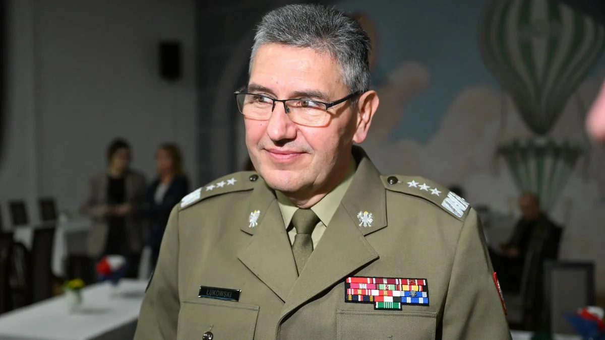 Dariuş Lukovski: Polşa müttəfiqlərdən kömək gələnə qədər bir-iki həftə davam gətirə bilər
