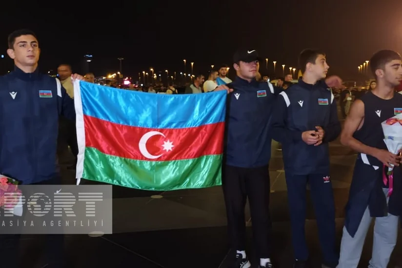 Avropa çempionu olan güləşçilərimiz Vətənə qayıdıblar