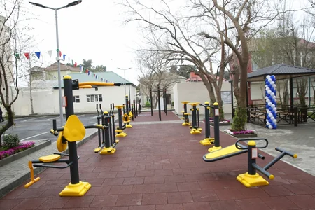 Bakıda “Bizim həyət” layihəsi çərçivəsində yeni həyət istifadəyə verilib