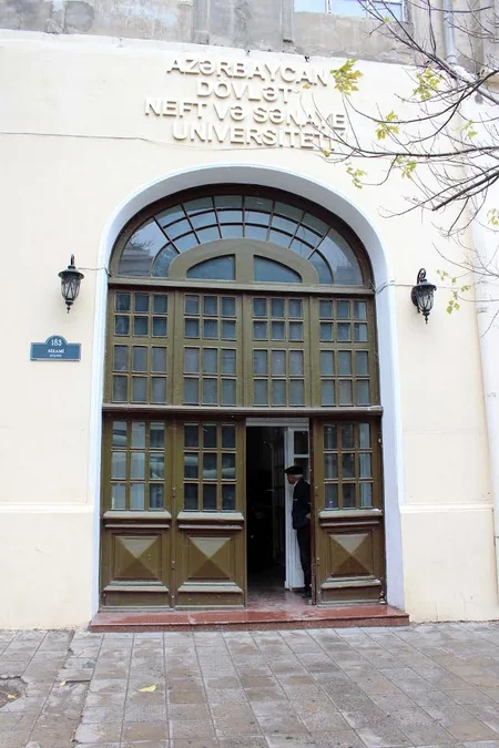 French Ambassador acquainted with overhaul at UFAZ new building