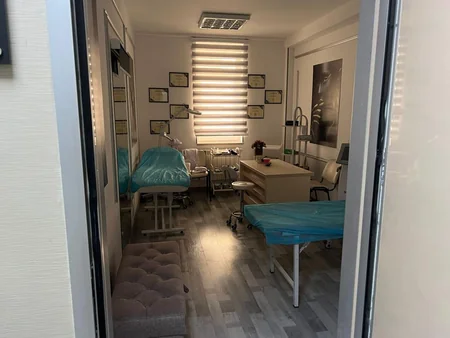 Nazirlik “Buta” klinikasının fəaliyyətini dayandırıb