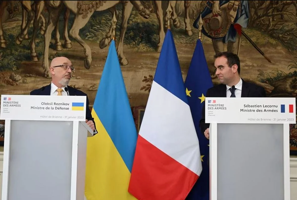 Главы Минобороны Украины и Франции провели переговоры в Париже