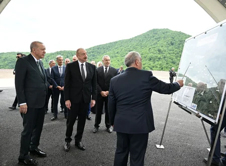 Presidents of Azerbaijan and Türkiye inspect progress on Kalbajar-Lachin highway construction