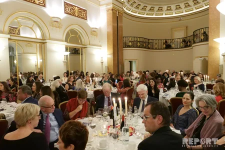 Böyük Britaniyadakı Azərbaycan Qadınlar Assosiasiyası Londonda xeyriyyə axşamı təşkil edib - FOTO