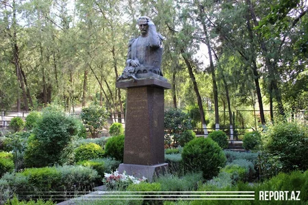 В Тбилиси почтили память Мирзы Фатали Ахундзаде