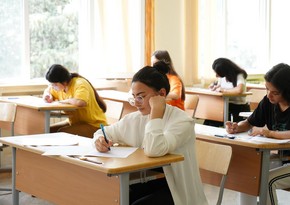 Jurnalistika ixtisasına qəbul üçün abituriyentlər qabiliyyət imtahanı verib