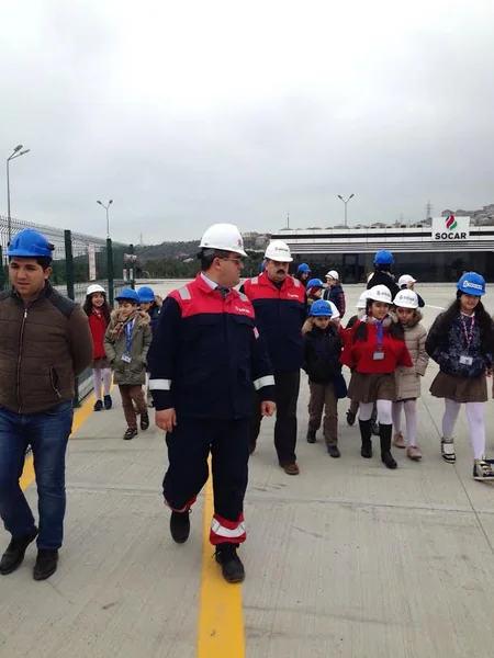 “SOCAR-CNG” məktəbliləri yeni alternativ yanacaq növləriylə tanış edib