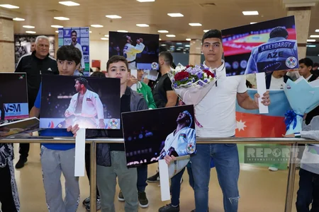 Dünya çempionu Hidayət Heydərov vətənə qayıdıb