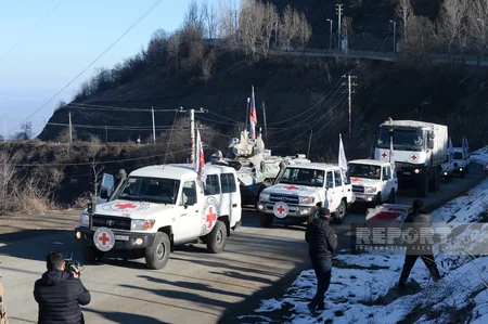 ICRC vehicles move freely on Khankandi-Lachin road