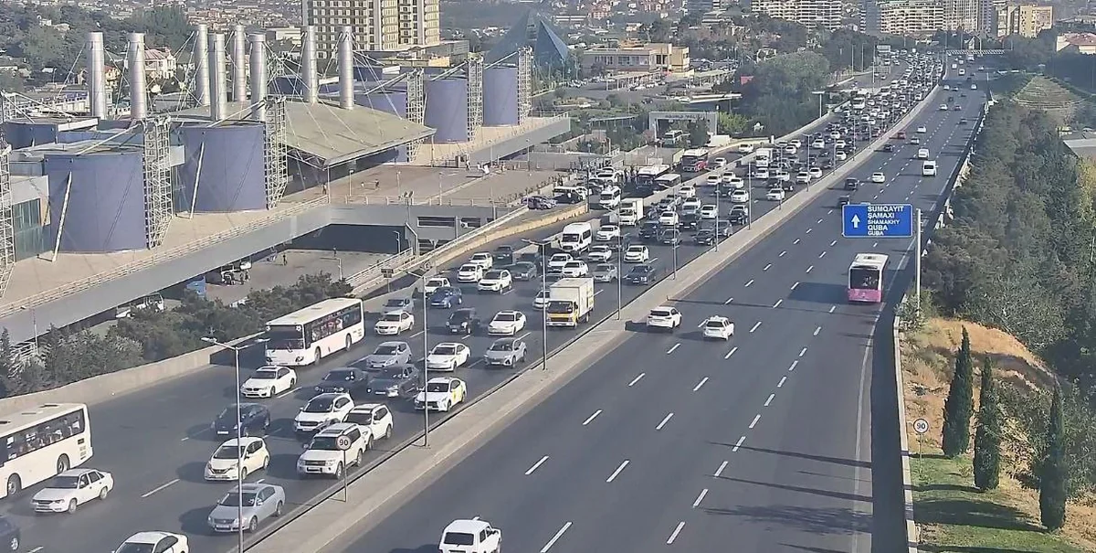 Bakının bəzi yollarında sıxlıq var