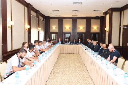 AVF rəhbərliyi Avropa Kubokunun qalibləri ilə görüşüb