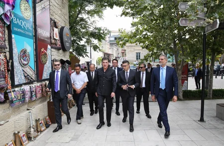 İraq Kürdüstan Regionunun başçısı İçərişəhərlə tanış olub