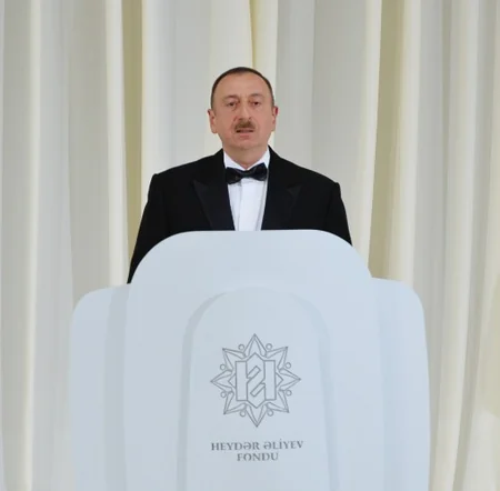 Heydər Əliyevin anadan olmasının 92-ci ildönümünə və Heydər Əliyev Fondunun yaradılmasının həsr olunan təntənəli mərasim keçirilib - FOTO