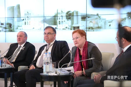 IV Qlobal Bakı Forumu öz işini panel iclaslarla davam etdirir