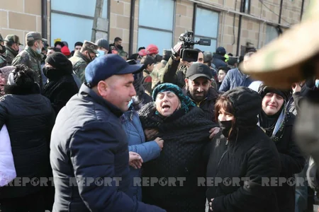 Xırdalanda dağıntılar altında qalan uşağın meyiti tapılıb