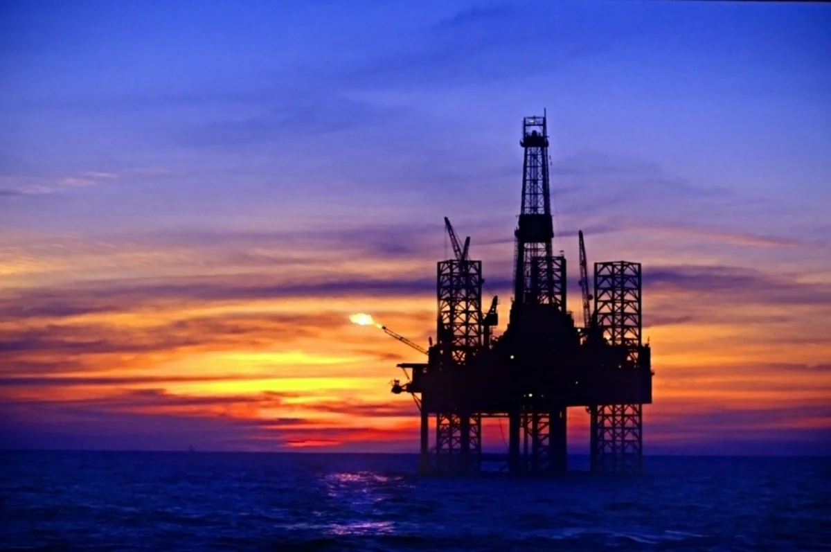 Azeri oil price reduces on markets again