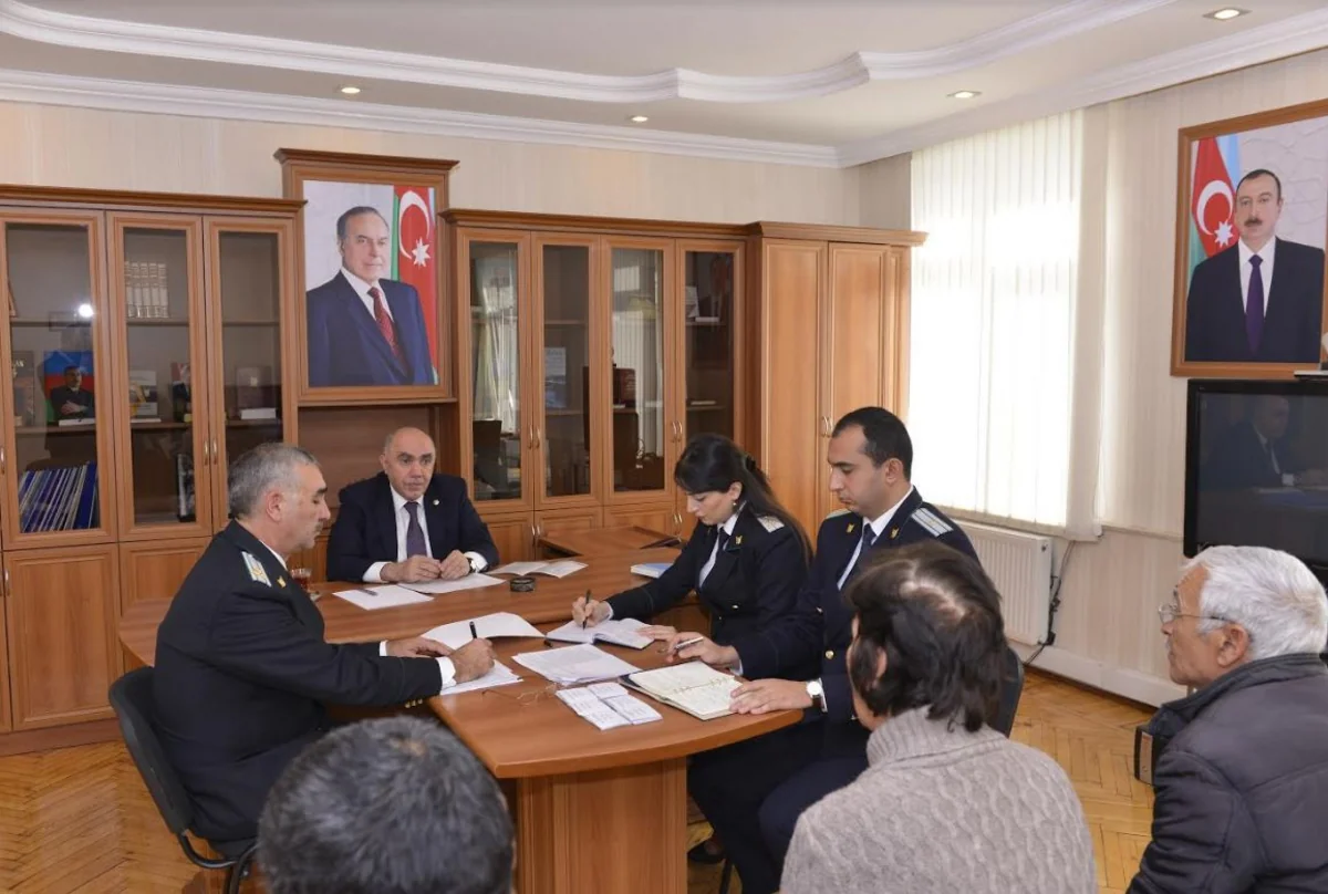 Zakir Qaralov Bərdədə vətəndaşları qəbul edib