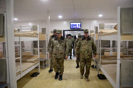 Проверена служебно-боевая деятельность военных объектов в Кяльбаджаре и Лачине
