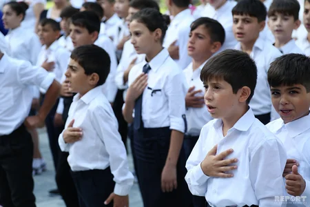 Valideynsiz uşaqların Bilik Günü - FOTOREPORTAJ
