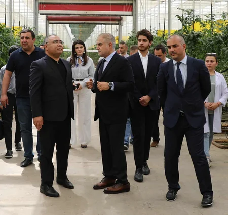 Özbəkistan kənd təsərrüfatı naziri Green Techdə Tahir Gözelin qonağı olub