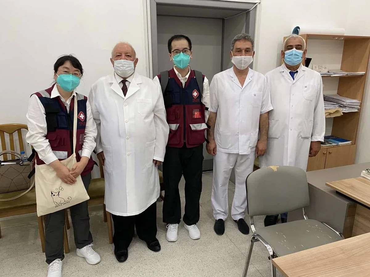 Çindən gələn həkimlər Respublika Klinik Xəstəxanasında olub