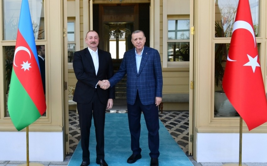 İlham Əliyev Ərdoğanı prezident seçkilərində qələbə münasibətilə təbrik edib - YENİLƏNİB
