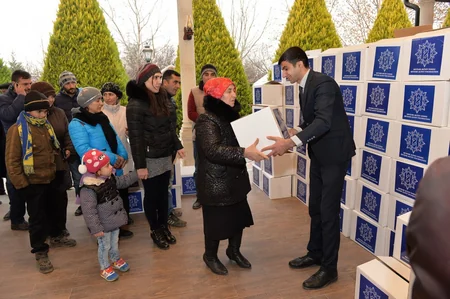 Heydər Əliyev Fondunun təşəbbüsü ilə 165 mindən çox aztəminatlı ailəyə bayram sovqatları verilib
