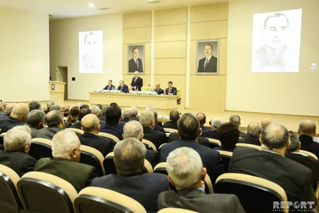 Dövlət Həkimləri Təkmilləşdirmə İnstitutunda Əziz Əliyevin 120 illik yubileyinə həsr olunan konfrans keçirilib