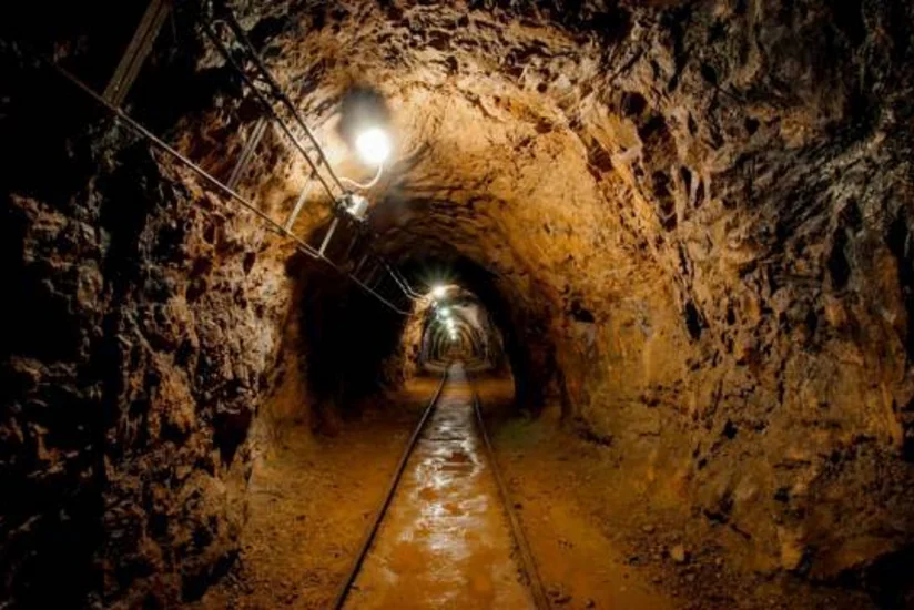 Çində mədəndə partlayış nəticəsində 4 nəfər ölüb, 9-u itkin düşüb