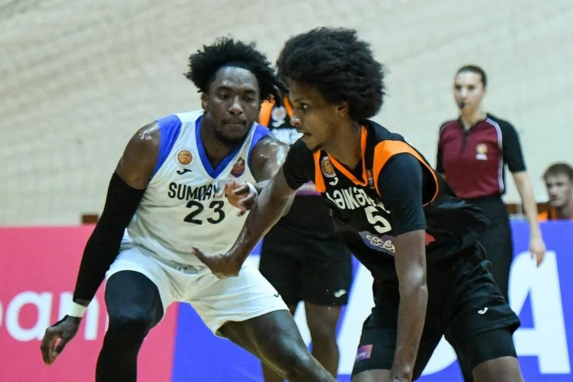 ABŞ-dən olan basketbolçu: Bakıda mənzərə və memarlıq həqiqətən heyrətamizdir