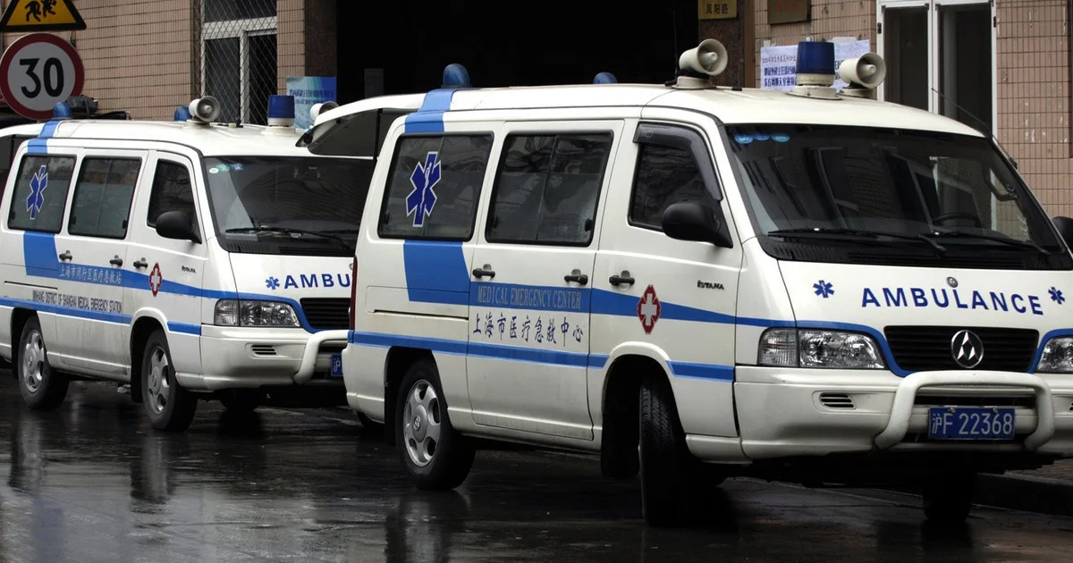 В Китае человек с ножом напал на прохожих