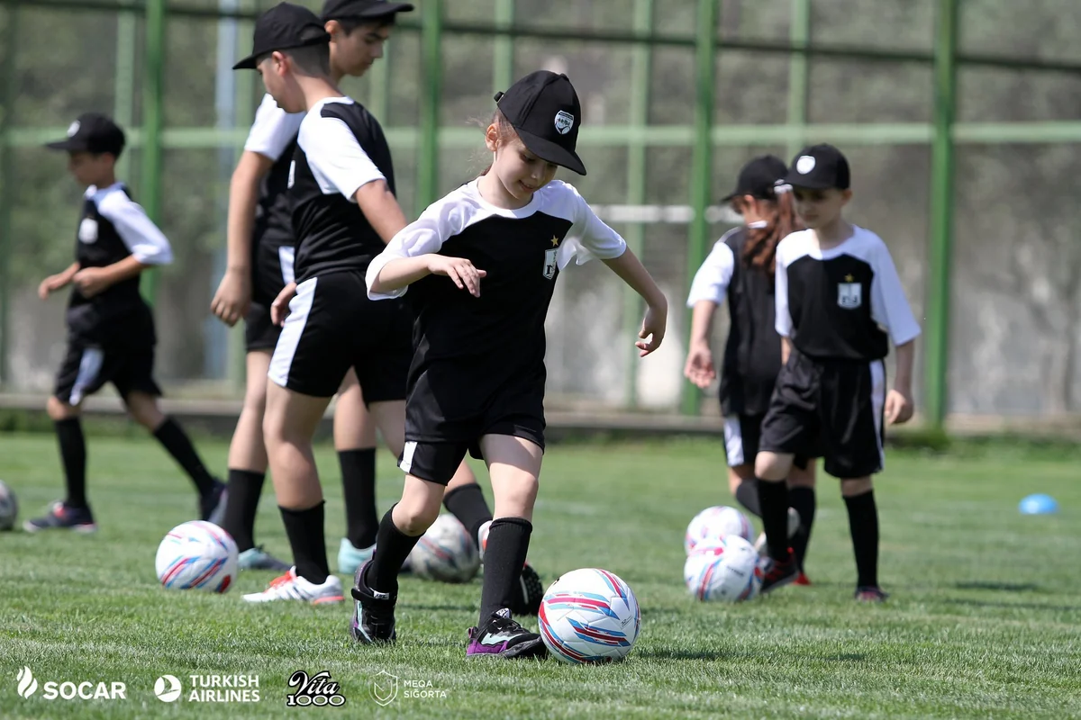 “Neftçi” klubunun “Neftçili Yay” futbol düşərgəsi start götürüb