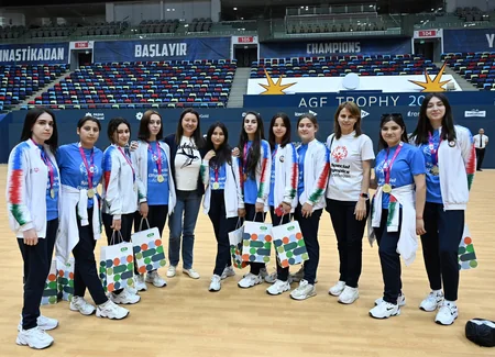 Fərid Qayıbov ötən ay nüfuzlu beynəlxalq yarışlarda uğur qazanmış idmançılarla görüşüb