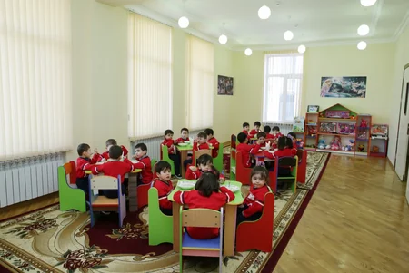 Birinci vitse-prezident Pirşağıda 226 saylı körpələr evi-uşaq bağçasının açılışını edib