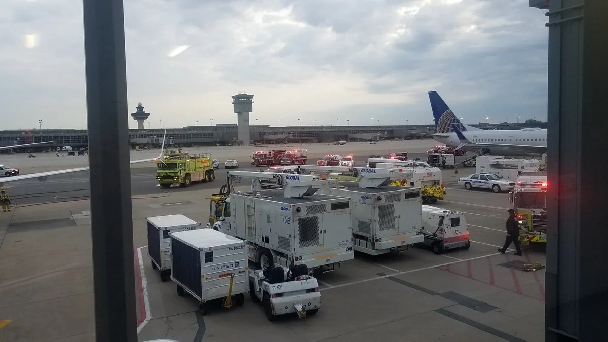 ABŞ-da daha bir Boeing təyyarəsi təcili eniş edib, zərərçəkənlər var - FOTO