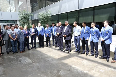 Crystal Hall hosts a meeting with Azerbaijani national chess team