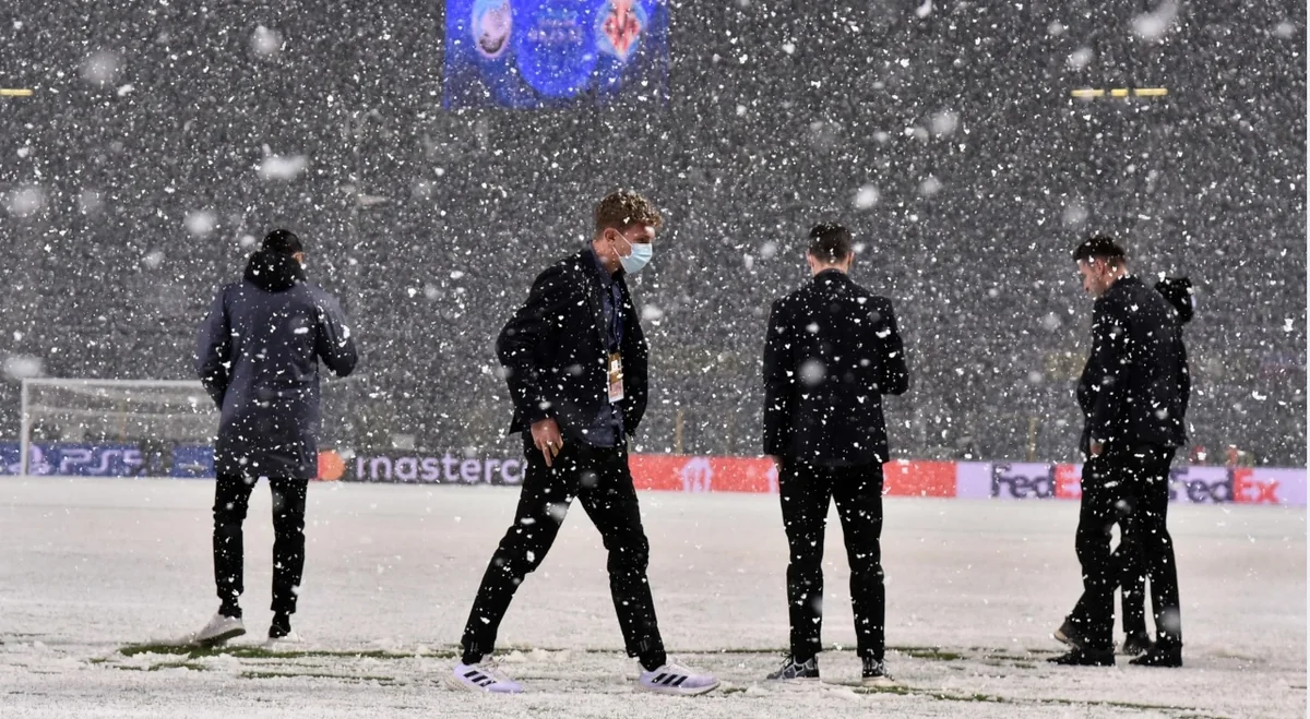 Матч Лиги чемпионов перенесен из-за снегопада
