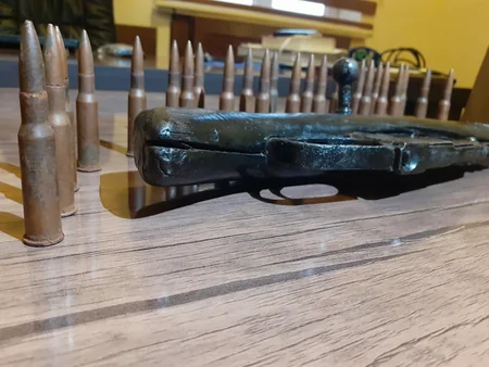 Göygöl sakinindən silah-sursat götürülüb